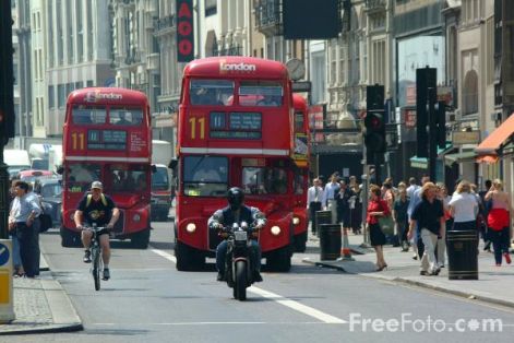 31_10_13---red-routemaster-double-decker-bus--london--england_web.jpg